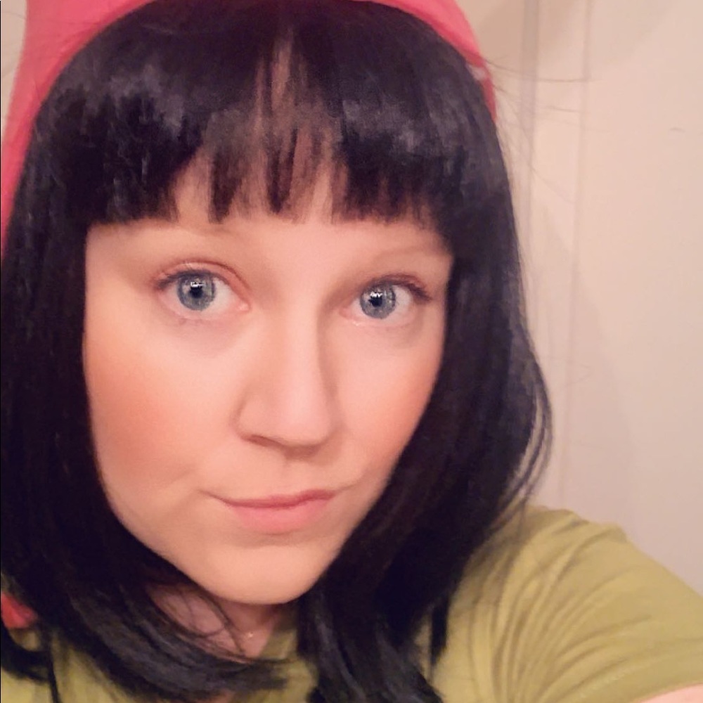 Meet your Posher, Ashley